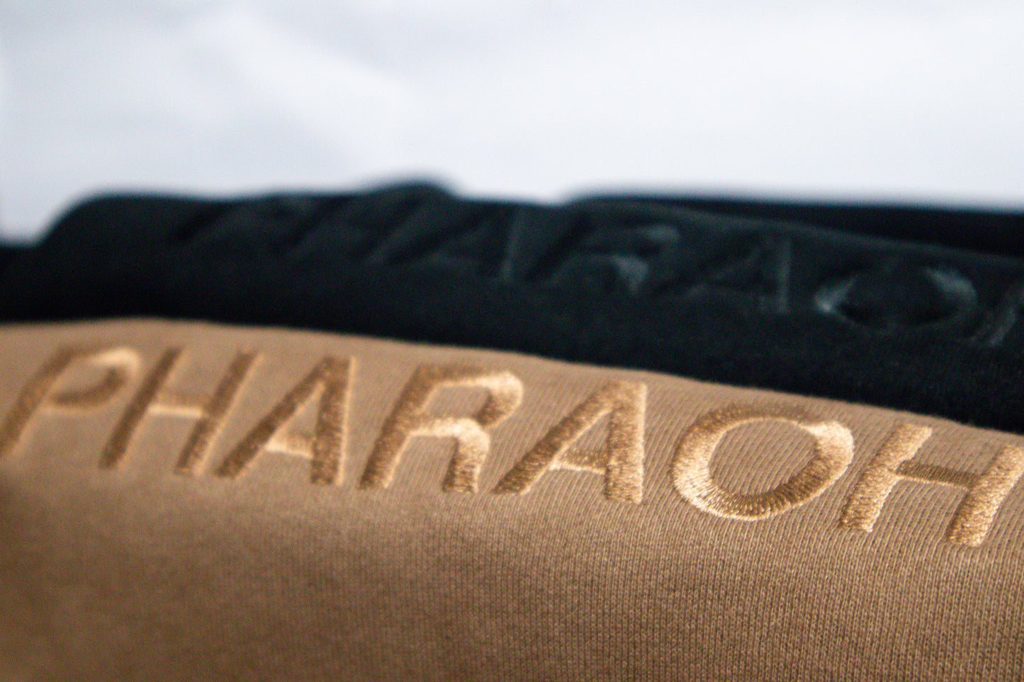 PHARAOH ESSENITAL HOODIE | BROWN