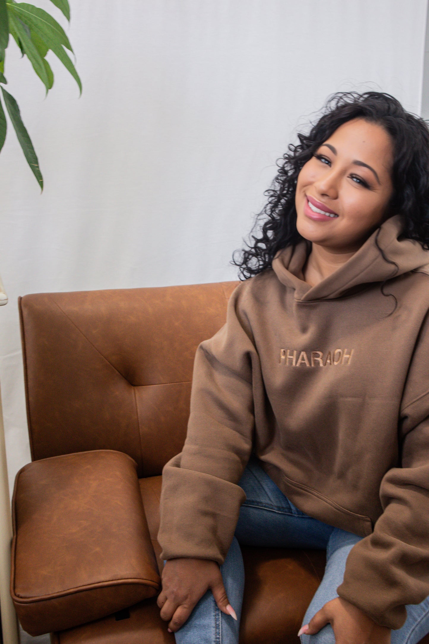 PHARAOH ESSENITAL HOODIE | BROWN